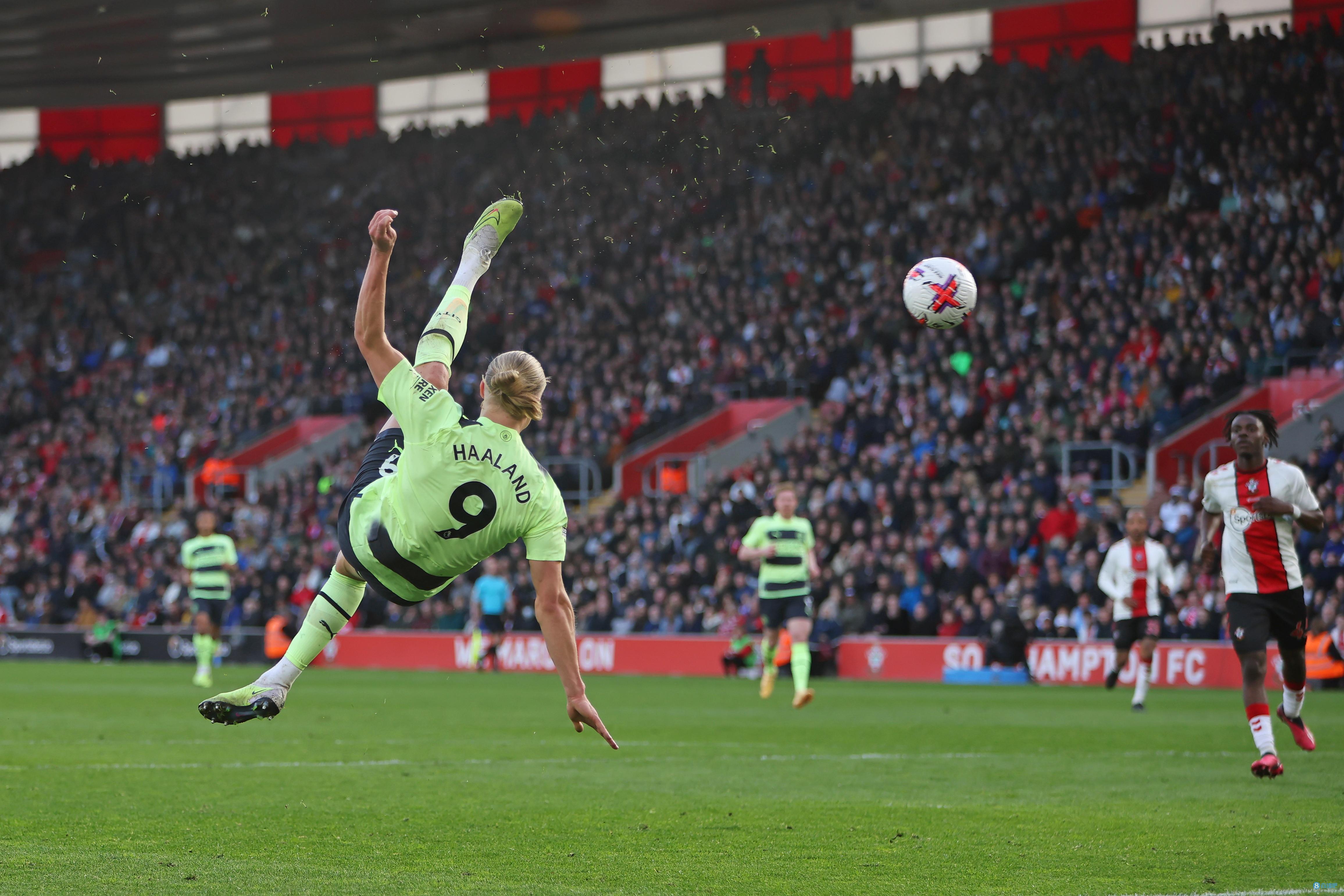 死水一潭的游戏业，目前只有电竞和AI游戏这两条救命索